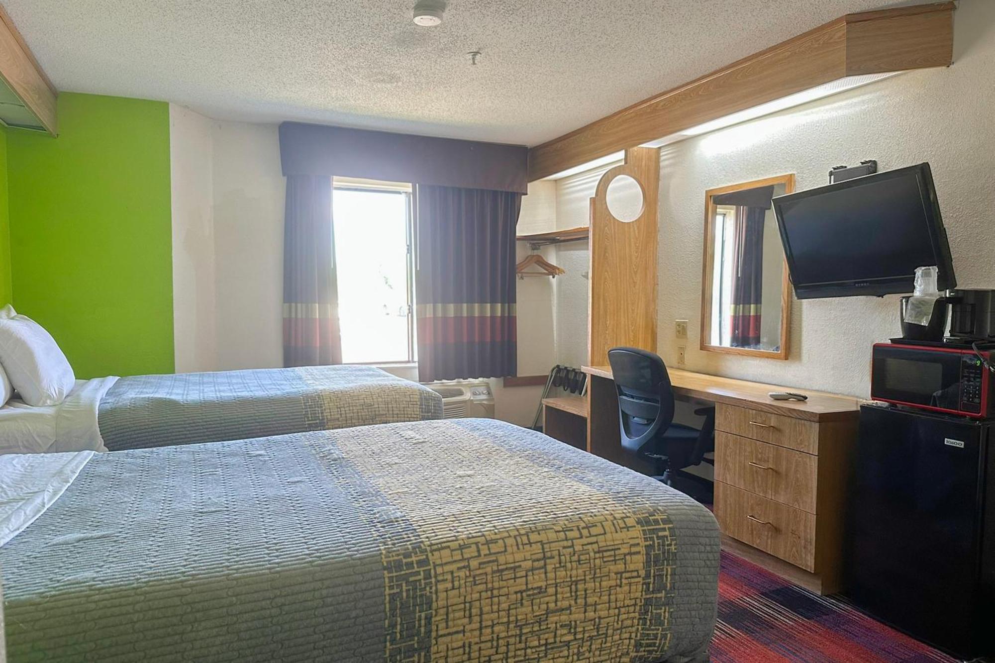 Classic Inn By Oyo I- 240 Near Memphis Airport エクステリア 写真