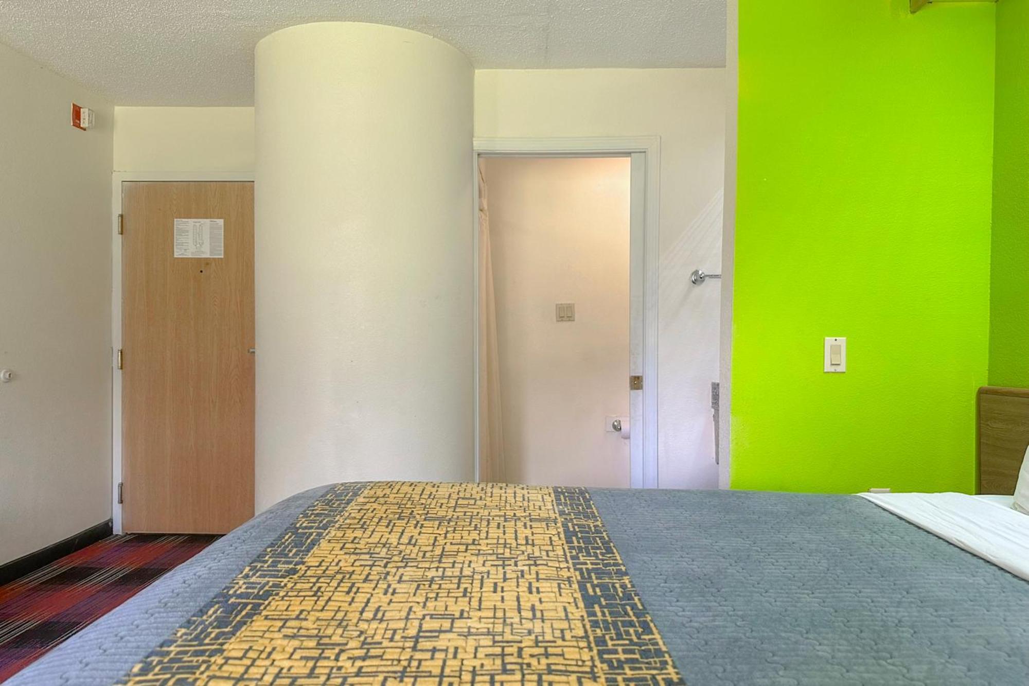 Classic Inn By Oyo I- 240 Near Memphis Airport エクステリア 写真